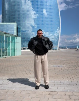 Street Style / Tshirt - Black / Jeans / Modern / Design